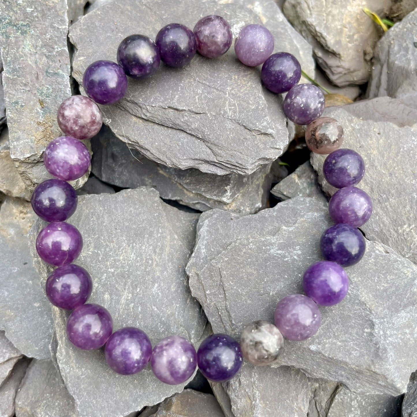 Lepidolite For a Meditation, De-Addiction and Anti Depressant